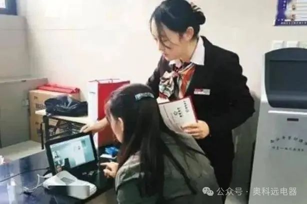 手机软件靠什么赚钱的_赚钱靠软件手机能赚钱吗_赚钱的手机app软件