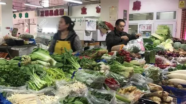 贩卖菜挣钱不_菜场里卖什么菜最赚钱_在菜场卖菜赚钱吗