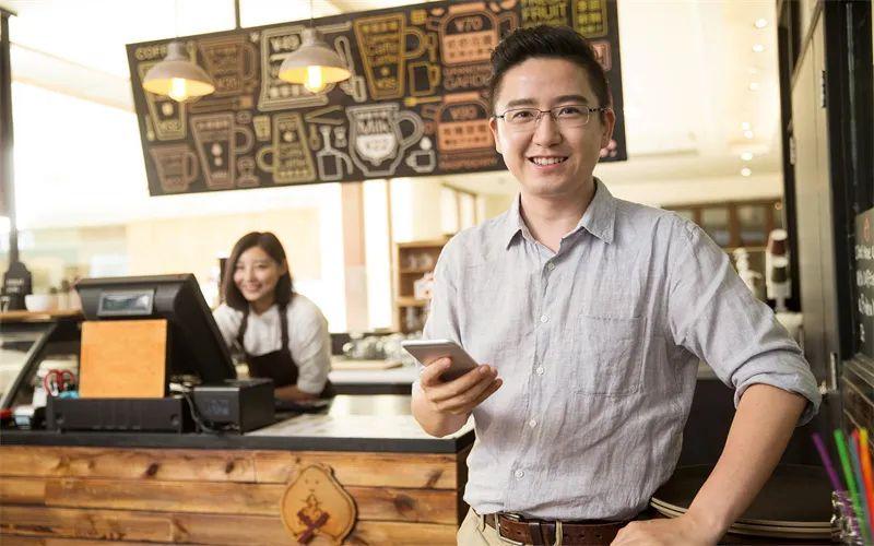 开个什么样的店最赚钱-失业夫妻，一起开这几种实体店，都能挣钱-优创圈