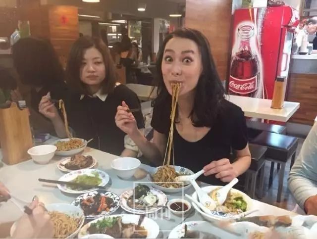 他她帮是靠什么赚钱_赚钱帮助_赚钱帮手是真的吗
