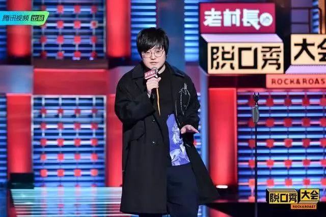 团舞视频_团舞什么意思_二强尬舞团靠什么赚钱