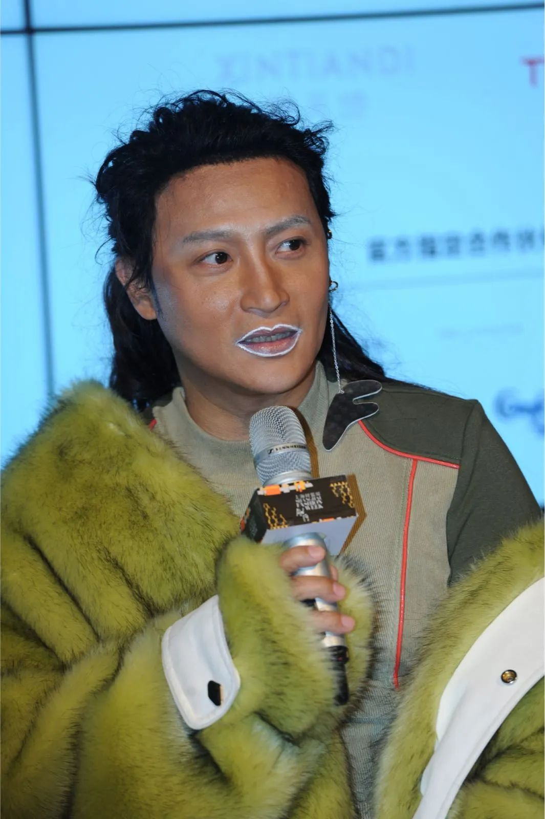 微信卖点什么东西赚钱_微信卖东西赚钱吗_微信卖点什么小东西挣钱呢