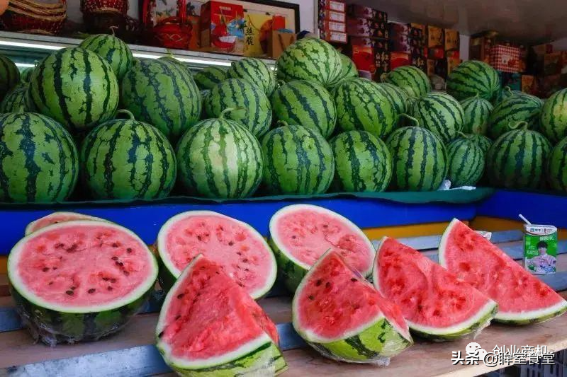 一个人做什么生意赚钱_自己做生意赚钱_生意赚钱个人做什么好