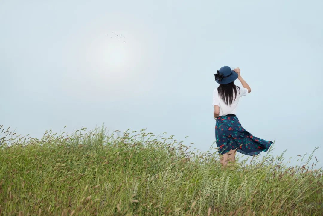 靠女人挣钱养家的男人的说说_女人赚钱靠什么女人赚钱靠什么_靠女人挣钱养家能富吗