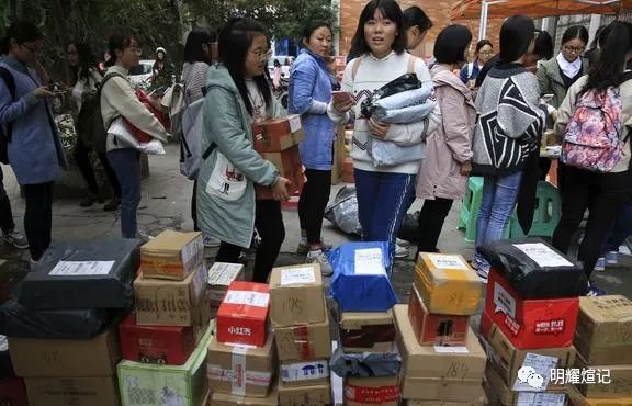 赚钱店开学校里能赚钱吗_学校开店找项目_学校里开什么店赚钱