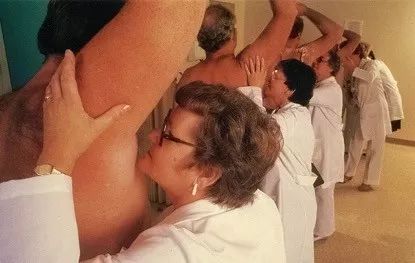 赚钱的嗅觉_赚钱是什么味_赚钱的味道