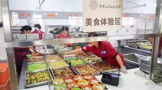 什么样的快餐最赚钱 大学生创业开快餐店，免费送货上门，月赚20万，赚钱要靠方法-侠客笔记