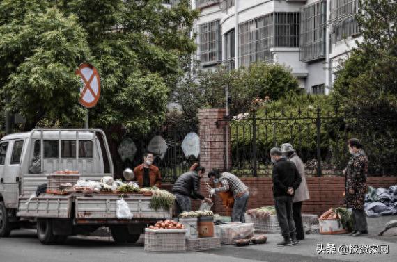 地摊做什么赚钱 还在琢磨摆摊？不少人靠这6大暴利行业，闷声发大财-侠客笔记