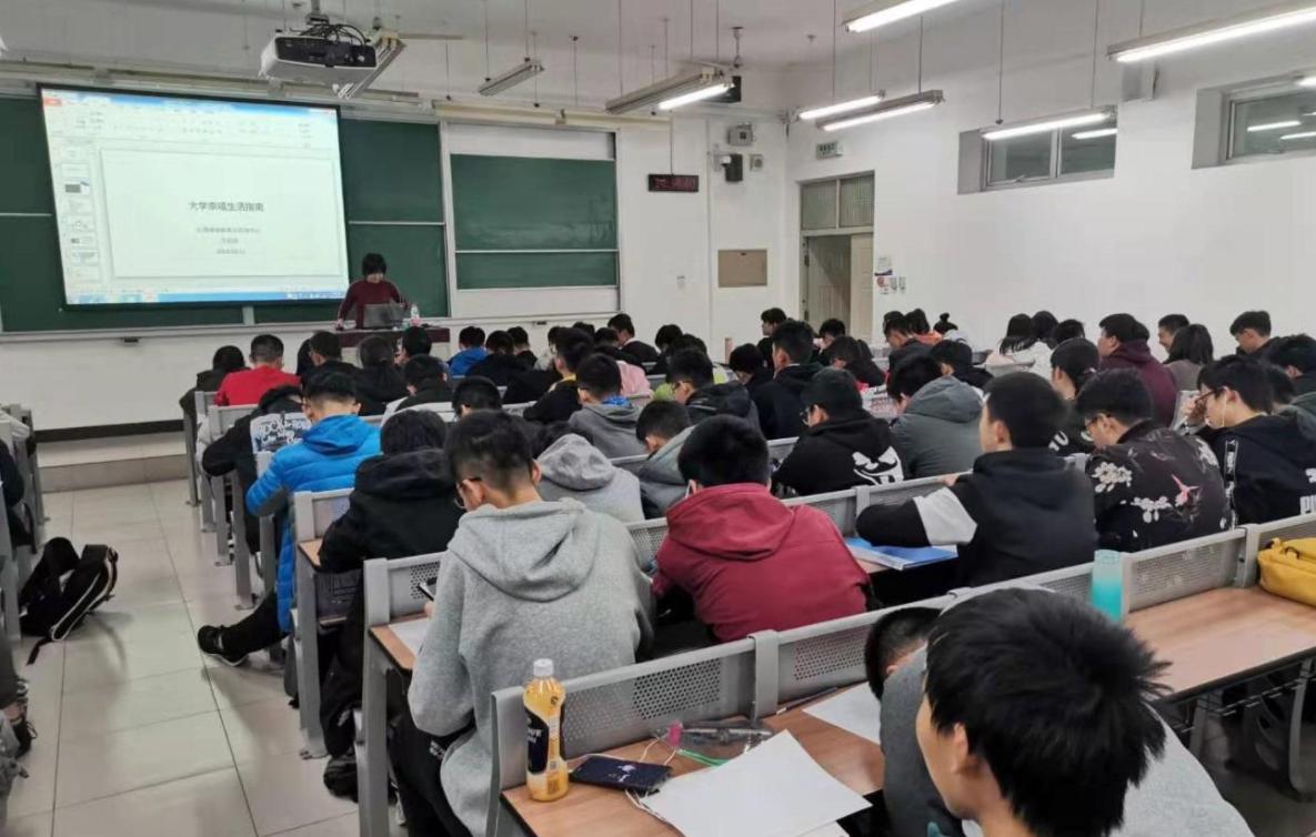 高中生兼职挣1400元_高中学兼职_高中生可以做什么兼职赚钱