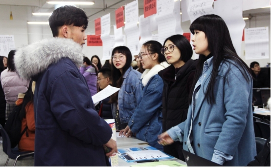 高中生可以做什么兼职赚钱 大学生“黑市”调查，现如今大学生存在的“地下交易”，你知道吗-侠客笔记